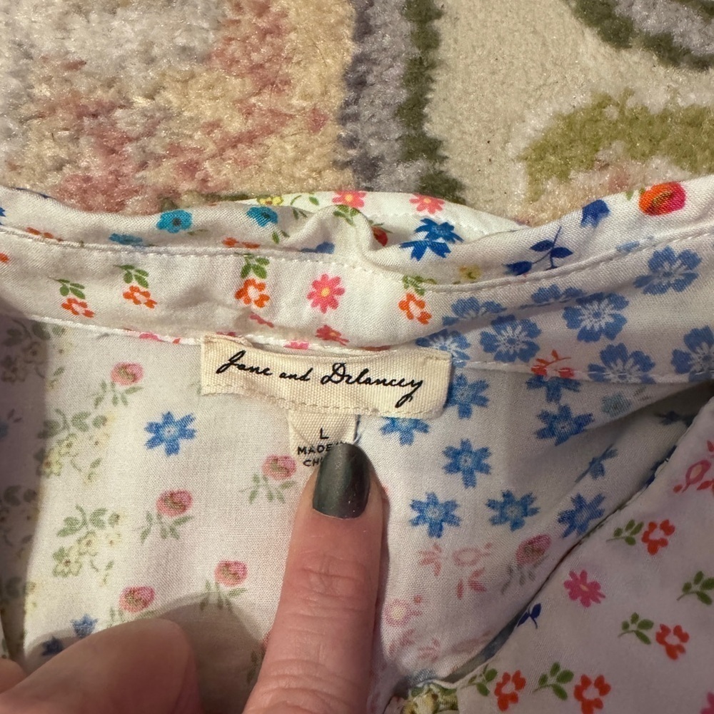 Button up blouse - Picture 4 of 7